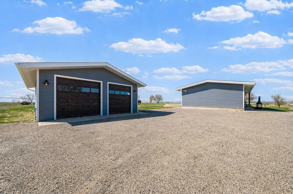 104040 Range Road 111 Bow Island AB T0K 0G0
