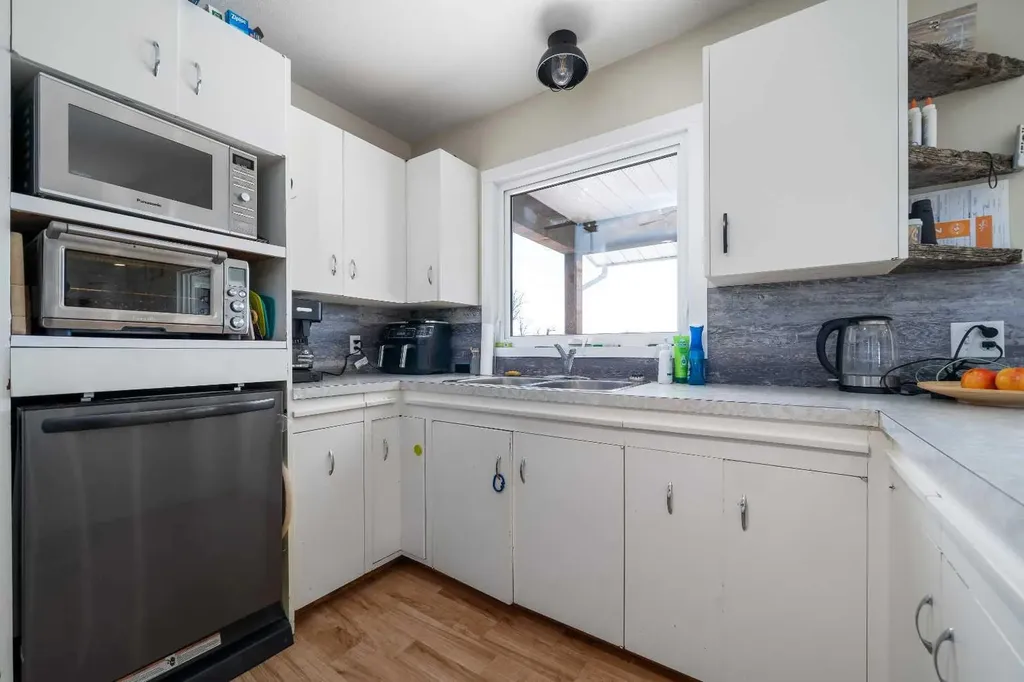 104040 Range Road 111 Bow Island AB T0K 0G0