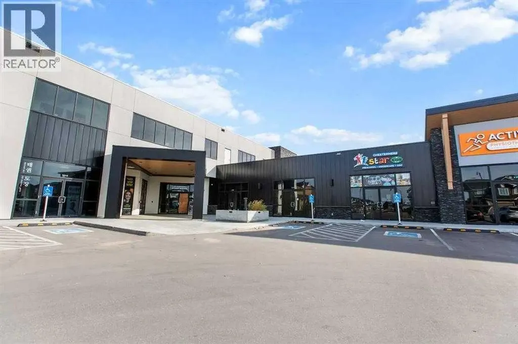 20 Dawson Wharf Mount Chestermere AB T1X 2Z5