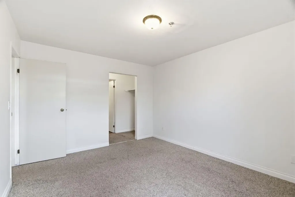 540 18 Avenue SW Calgary AB T2S 0C5