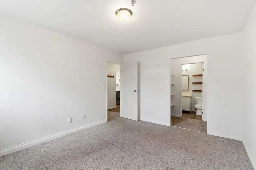 540 18 Avenue SW Calgary AB T2S 0C5
