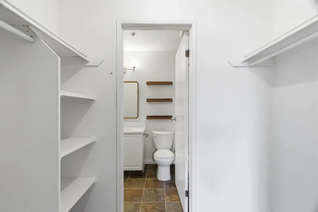540 18 Avenue SW Calgary AB T2S 0C5