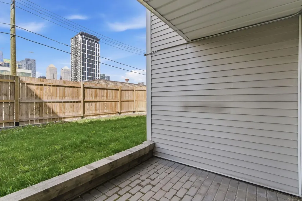540 18 Avenue SW Calgary AB T2S 0C5
