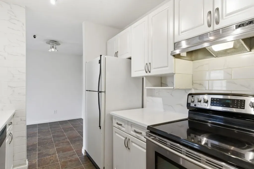 540 18 Avenue SW Calgary AB T2S 0C5