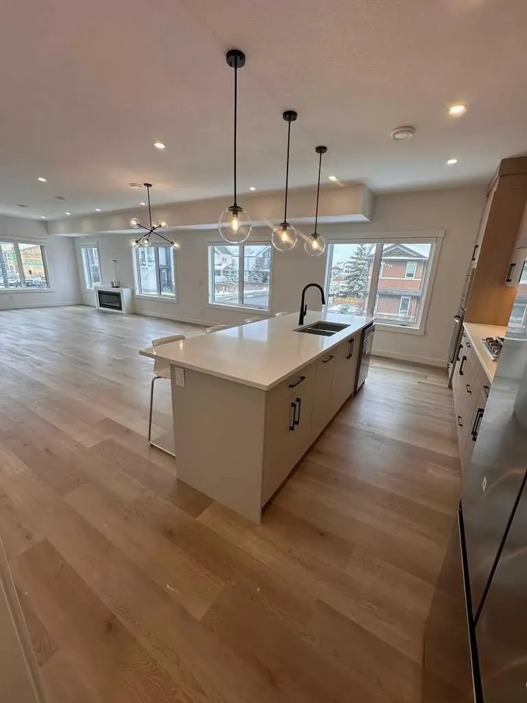 4744 Bowness Road Calgary AB T3B 0B4