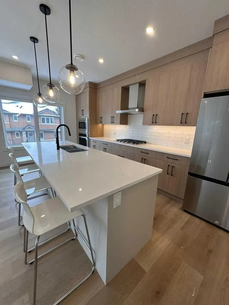 4744 Bowness Road Calgary AB T3B 0B4