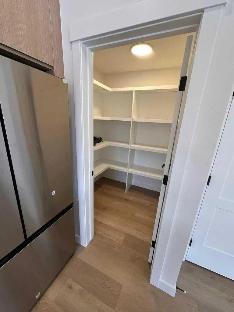 4744 Bowness Road Calgary AB T3B 0B4
