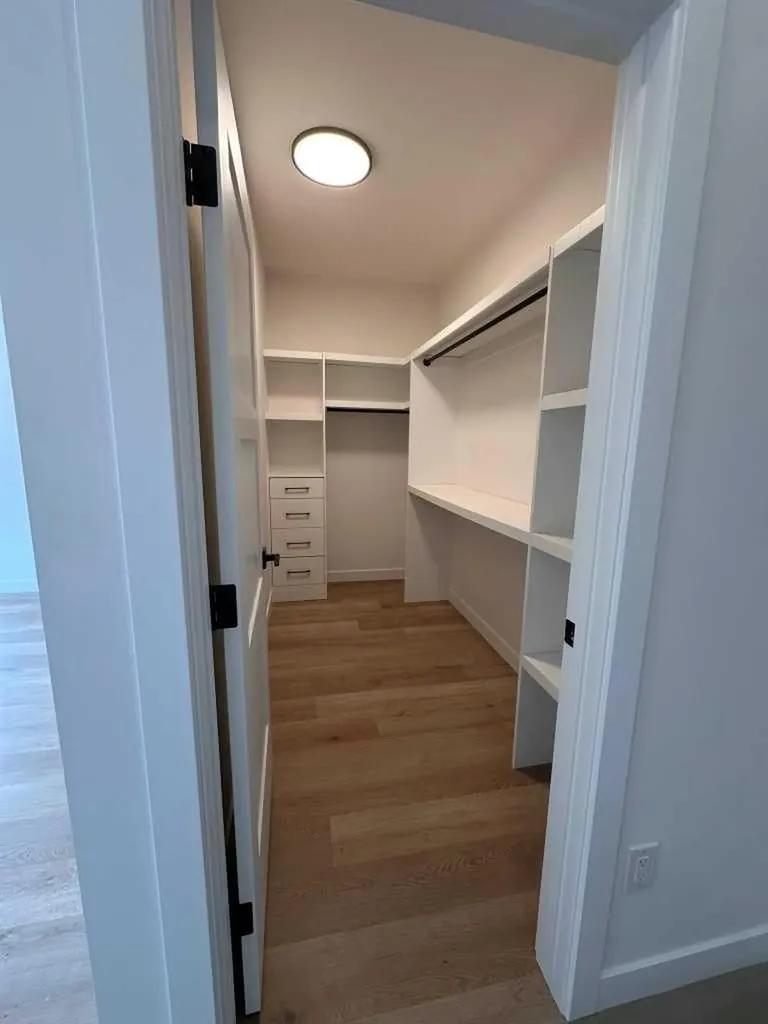 4744 Bowness Road Calgary AB T3B 0B4