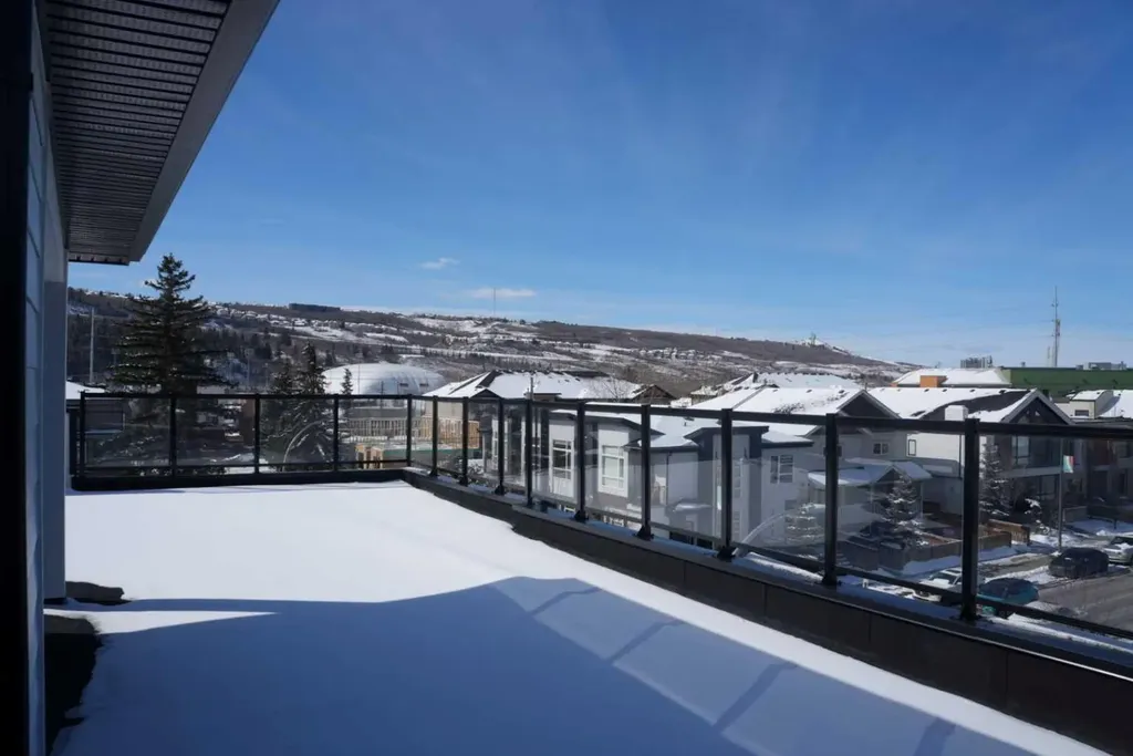 4744 Bowness Road Calgary AB T3B 0B4