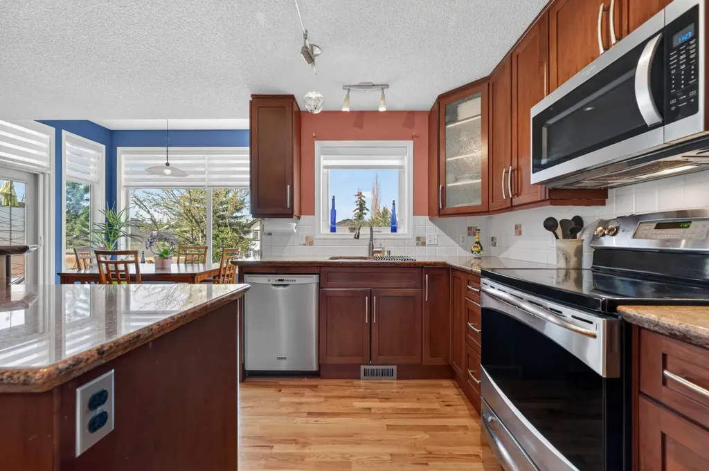 230 Rocky Ridge Cove NW Calgary AB T3G 4L1