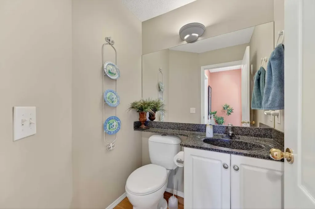 230 Rocky Ridge Cove NW Calgary AB T3G 4L1