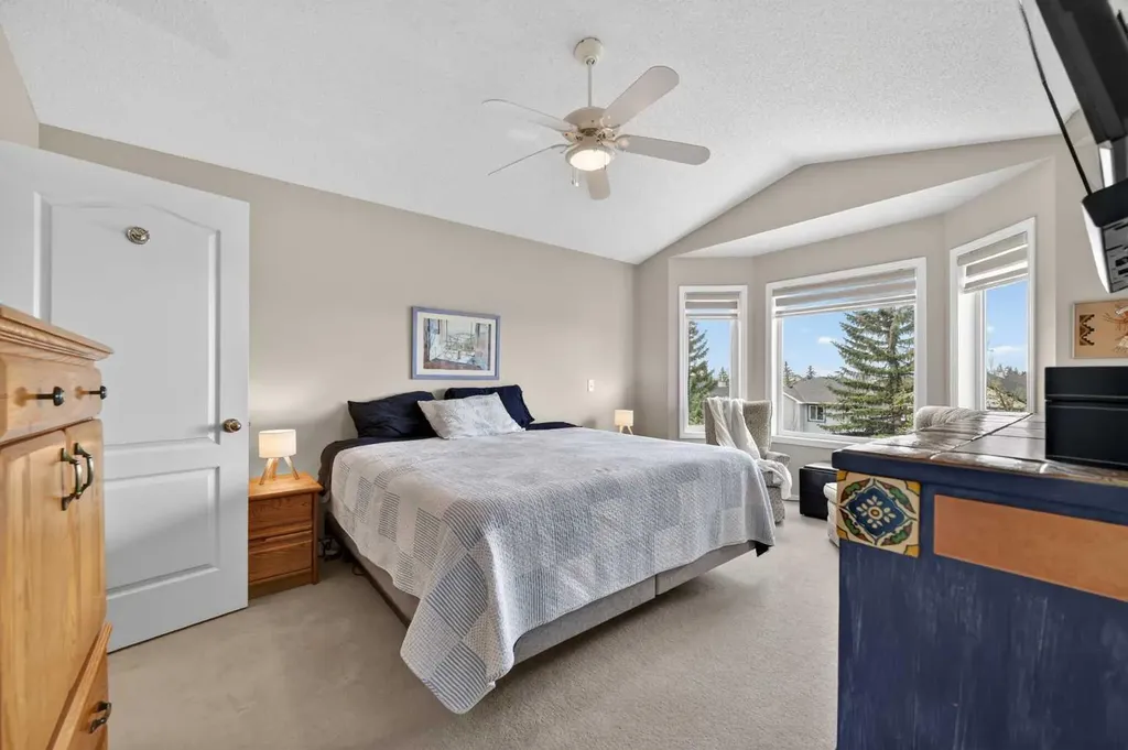 230 Rocky Ridge Cove NW Calgary AB T3G 4L1