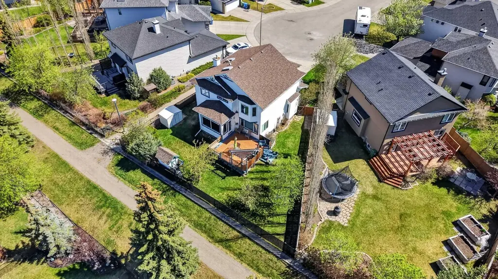 230 Rocky Ridge Cove NW Calgary AB T3G 4L1
