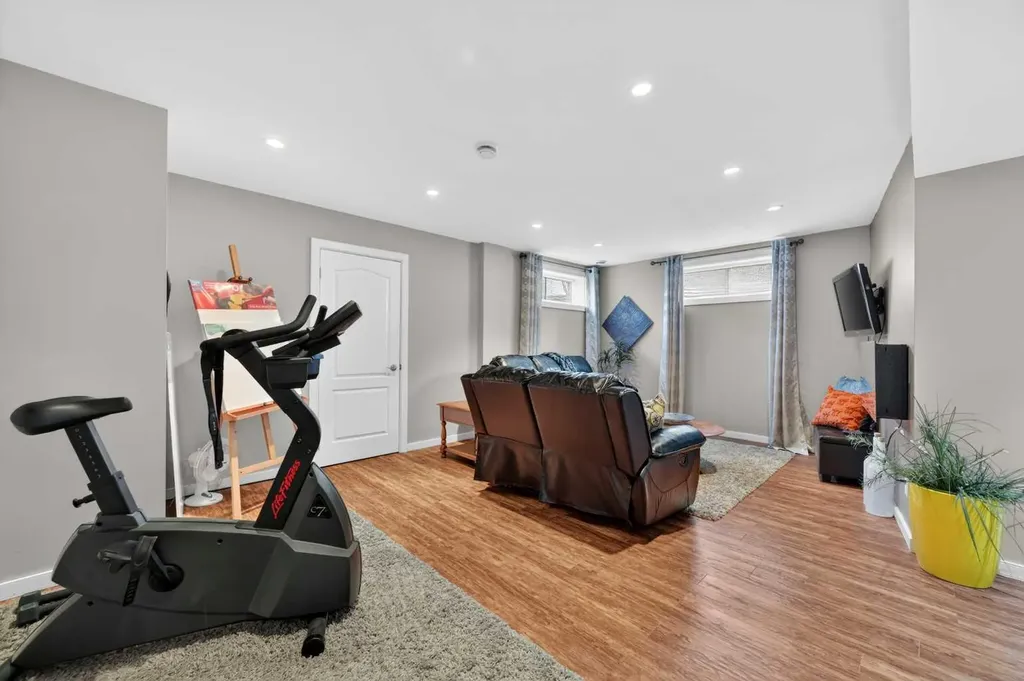230 Rocky Ridge Cove NW Calgary AB T3G 4L1