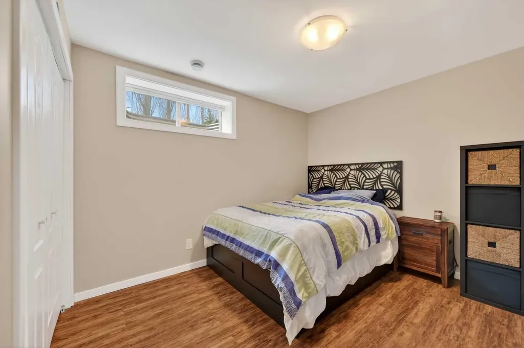 230 Rocky Ridge Cove NW Calgary AB T3G 4L1