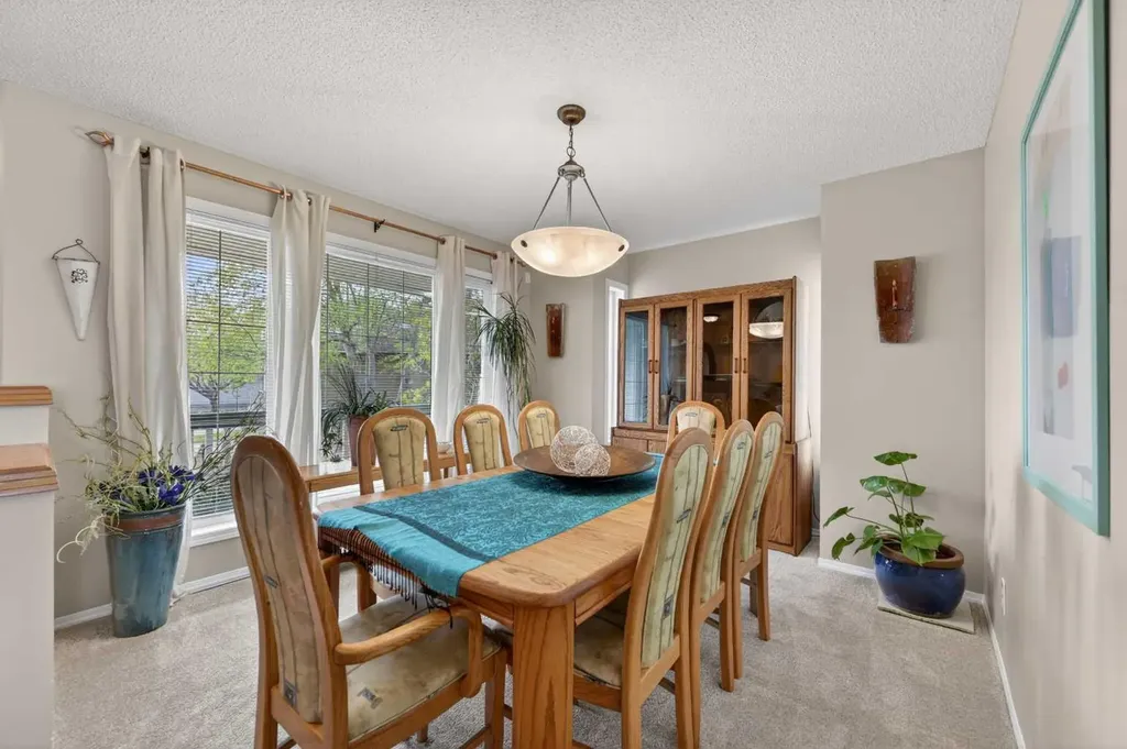 230 Rocky Ridge Cove NW Calgary AB T3G 4L1