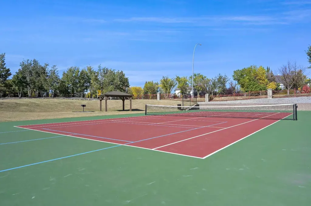 230 Rocky Ridge Cove NW Calgary AB T3G 4L1