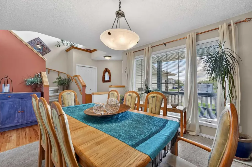 230 Rocky Ridge Cove NW Calgary AB T3G 4L1