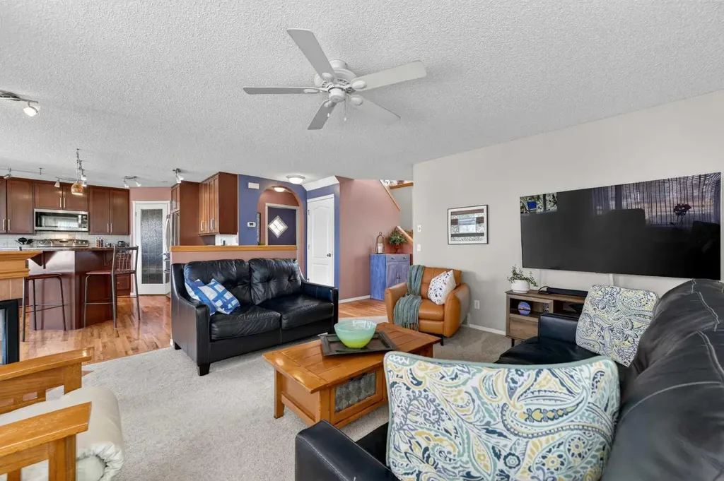 230 Rocky Ridge Cove NW Calgary AB T3G 4L1
