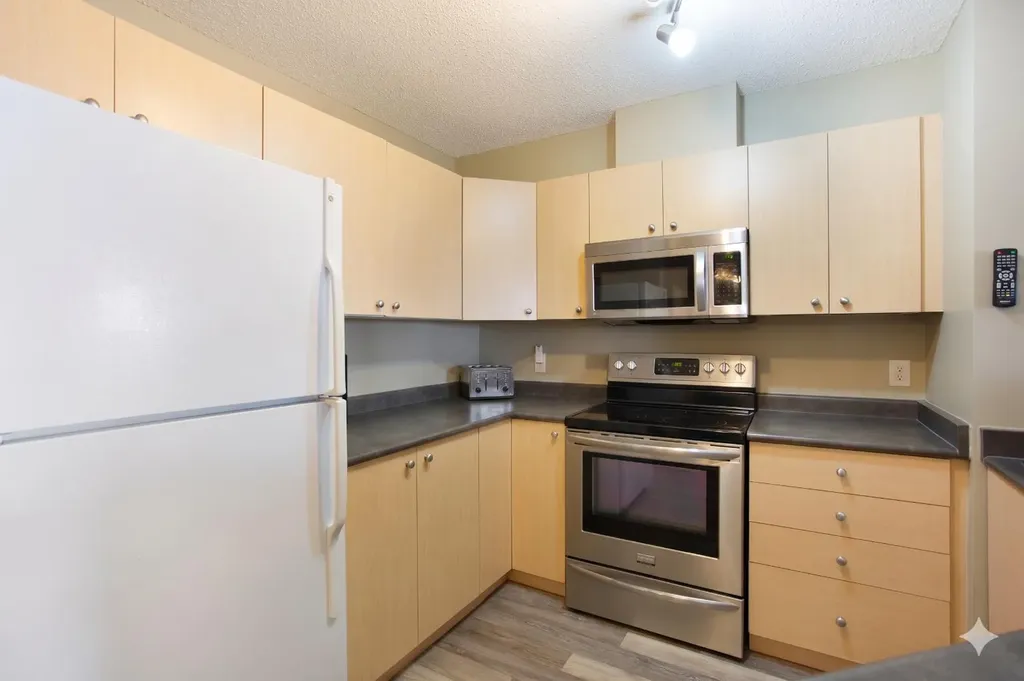 304 Mackenzie Way SW Airdrie AB T4B 3H6