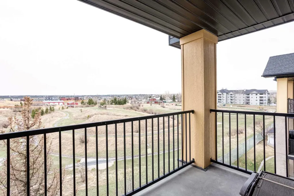 304 Mackenzie Way SW Airdrie AB T4B 3H6