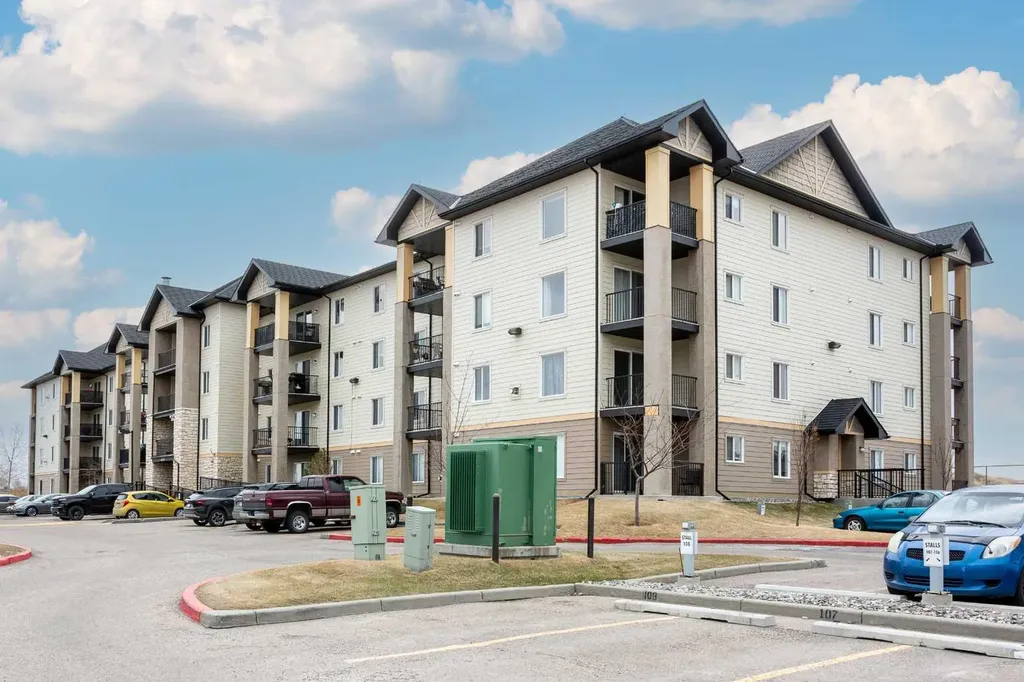 304 Mackenzie Way SW Airdrie AB T4B 3H6