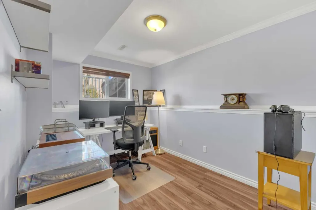 21 Silver Drive Blackfalds AB T0M 0J0
