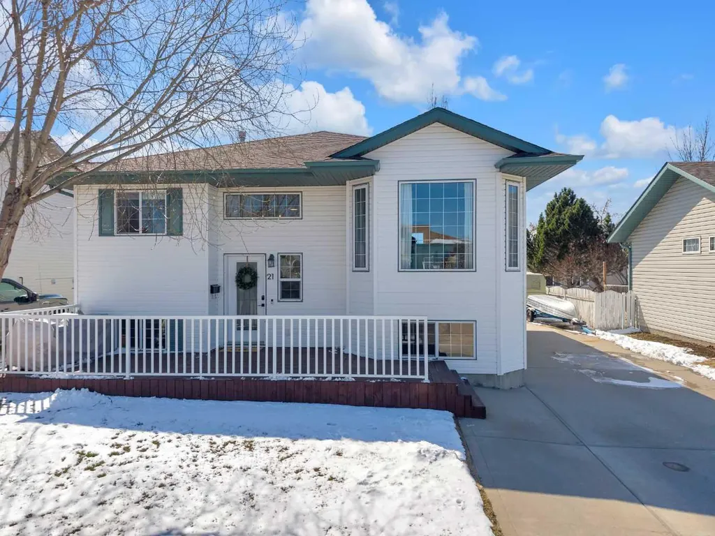 21 Silver Drive Blackfalds AB T0M 0J0