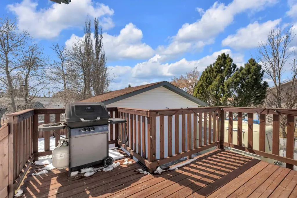 21 Silver Drive Blackfalds AB T0M 0J0