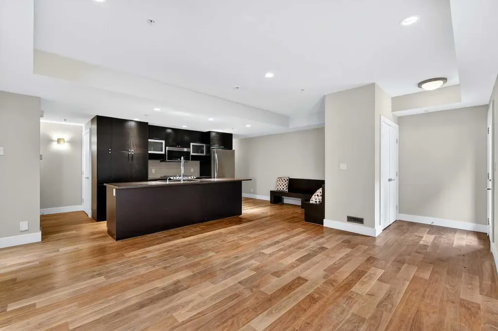 1717 27 Avenue SW Calgary AB T2T 1G9