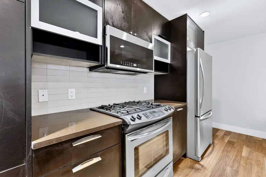 1717 27 Avenue SW Calgary AB T2T 1G9