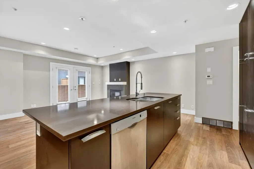 1717 27 Avenue SW Calgary AB T2T 1G9