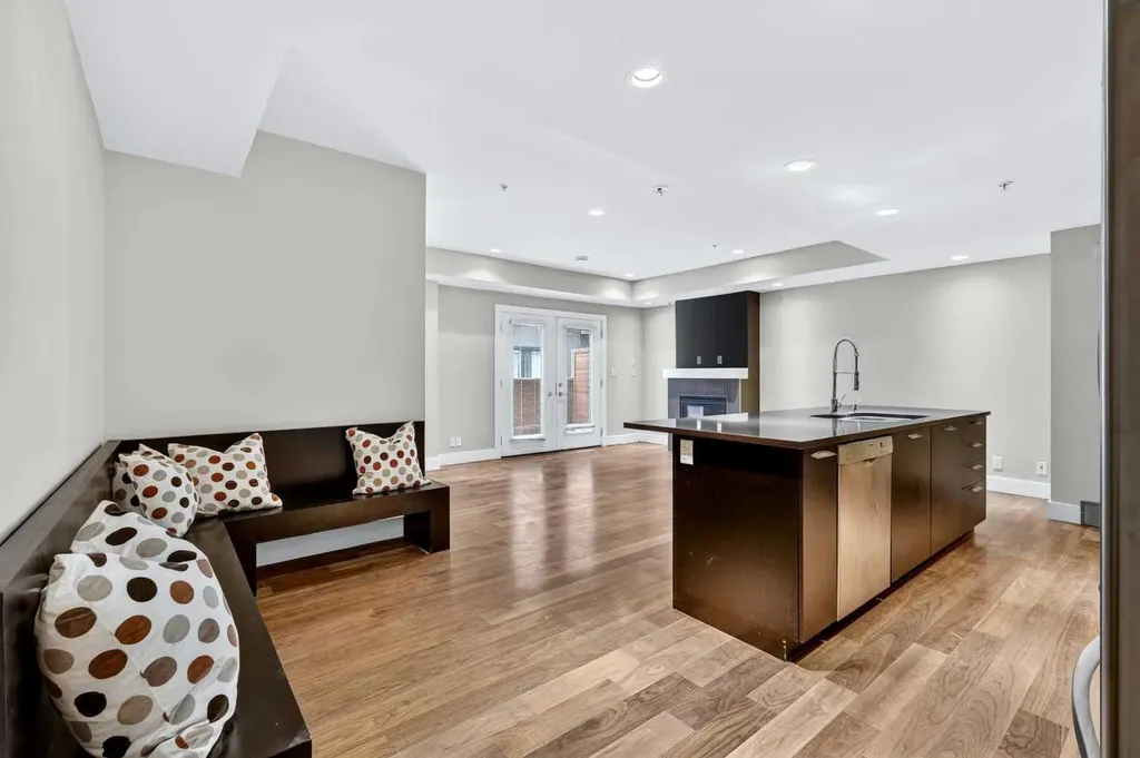1717 27 Avenue SW Calgary AB T2T 1G9
