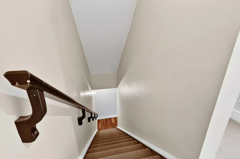 1717 27 Avenue SW Calgary AB T2T 1G9