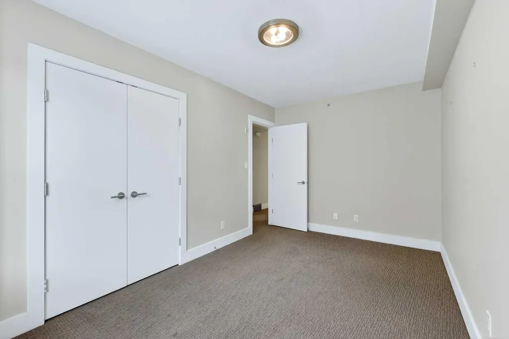 1717 27 Avenue SW Calgary AB T2T 1G9