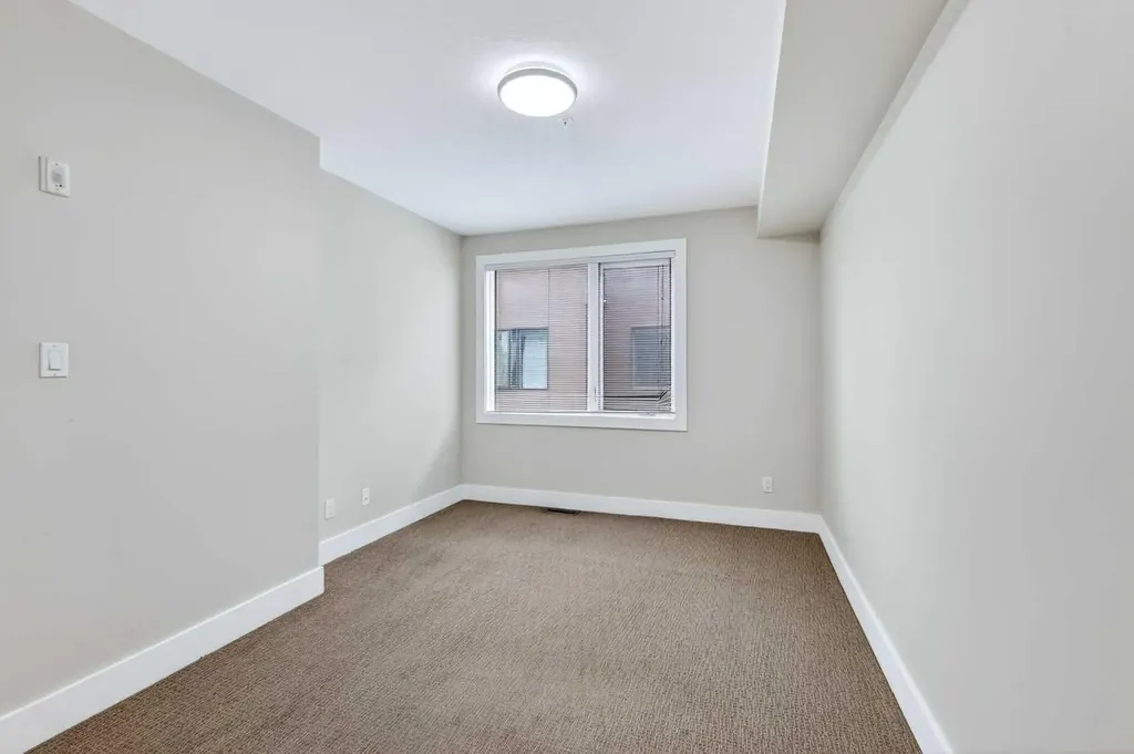 1717 27 Avenue SW Calgary AB T2T 1G9