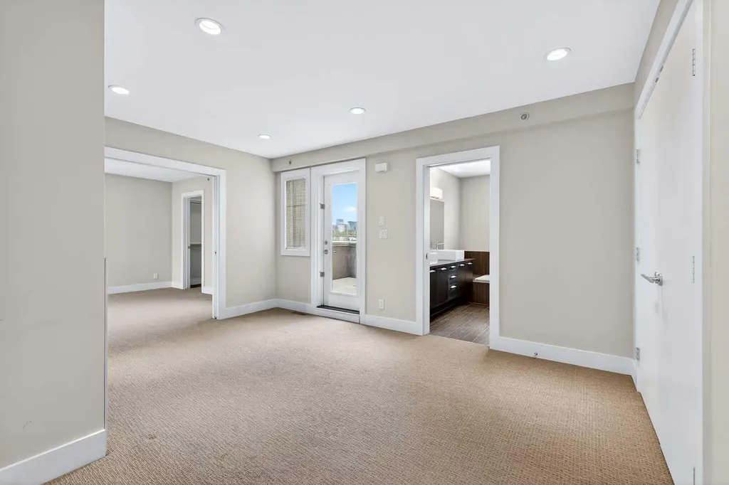 1717 27 Avenue SW Calgary AB T2T 1G9