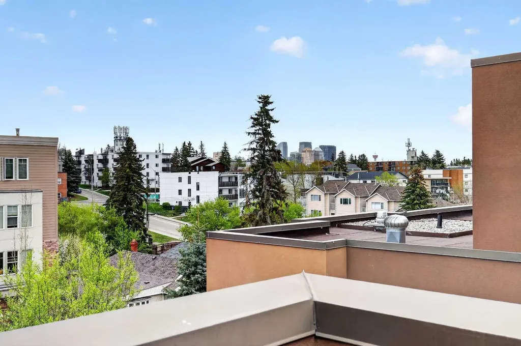 1717 27 Avenue SW Calgary AB T2T 1G9