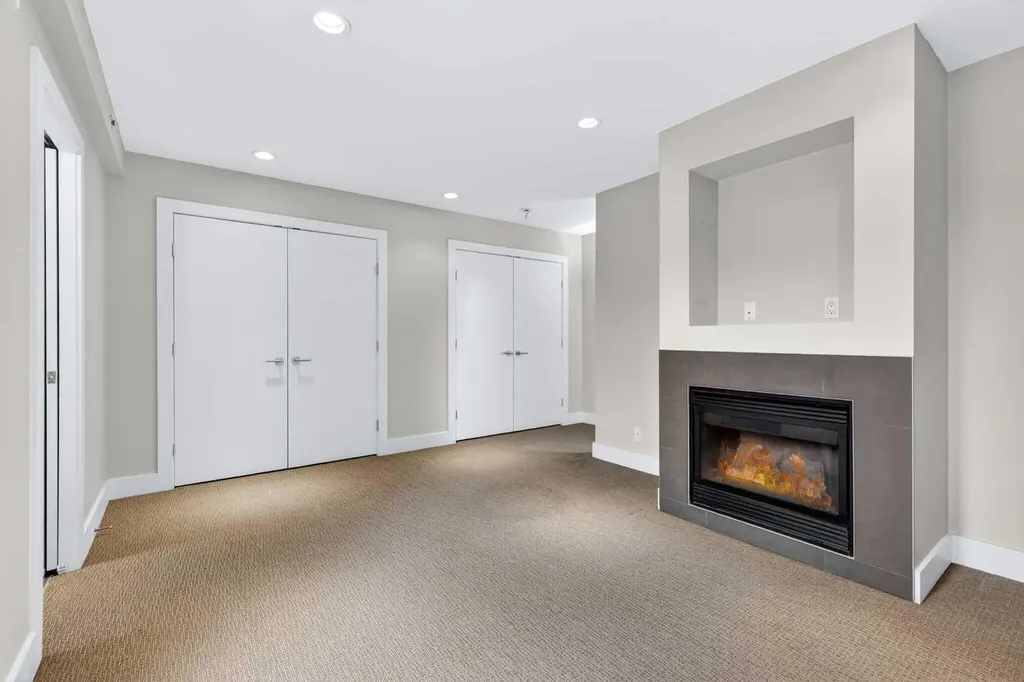 1717 27 Avenue SW Calgary AB T2T 1G9