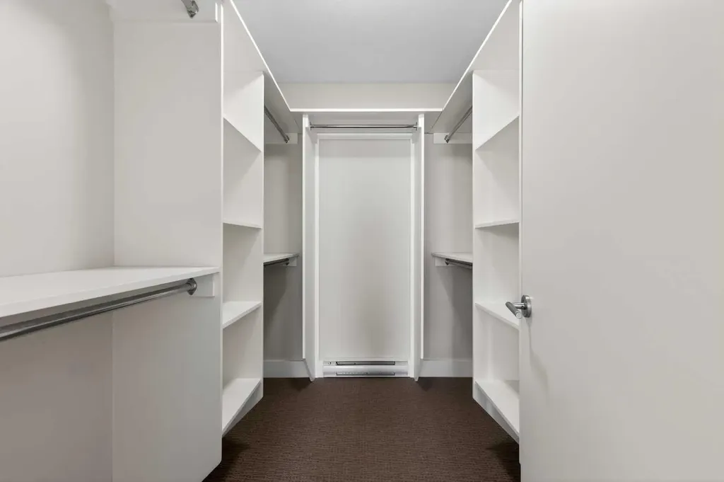 1717 27 Avenue SW Calgary AB T2T 1G9