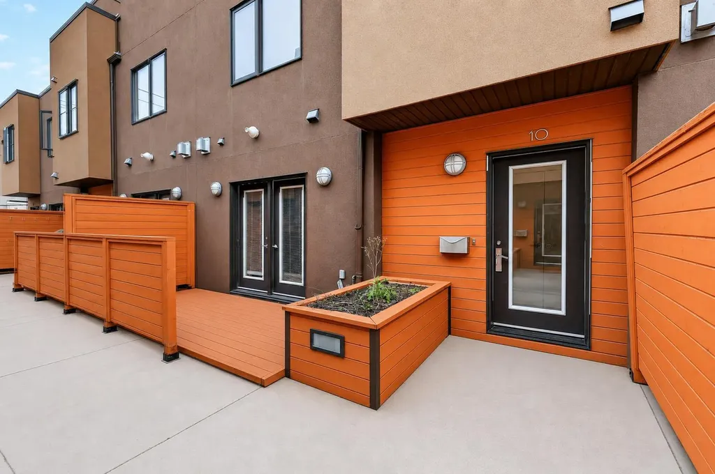 1717 27 Avenue SW Calgary AB T2T 1G9