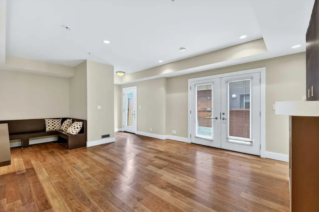 1717 27 Avenue SW Calgary AB T2T 1G9