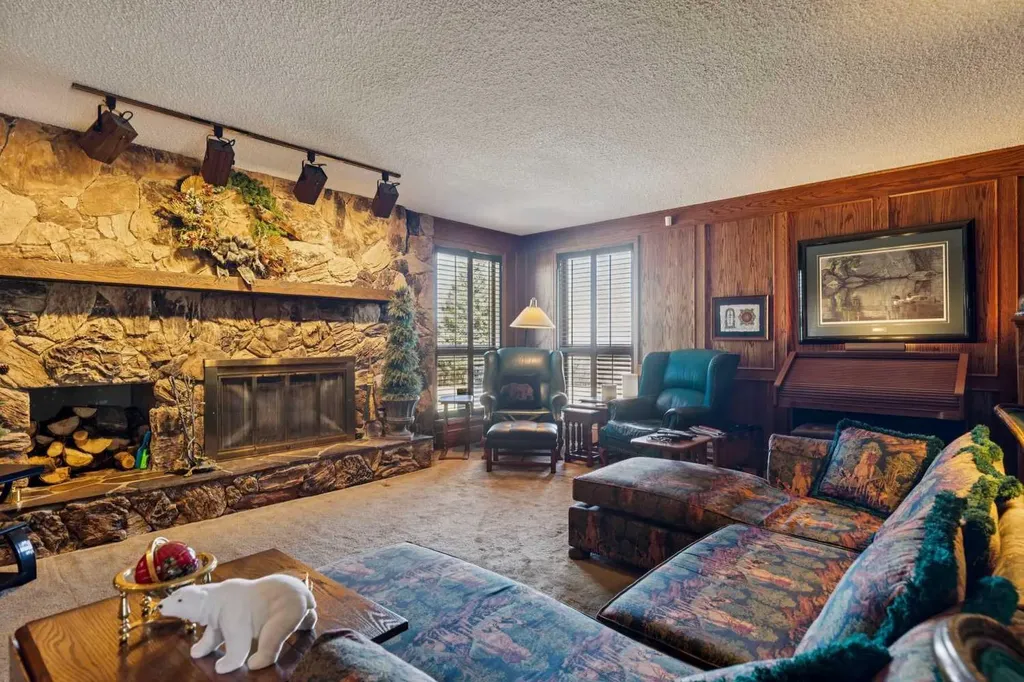 302 Macleod Trail Rural Foothills County AB T1S 5J4
