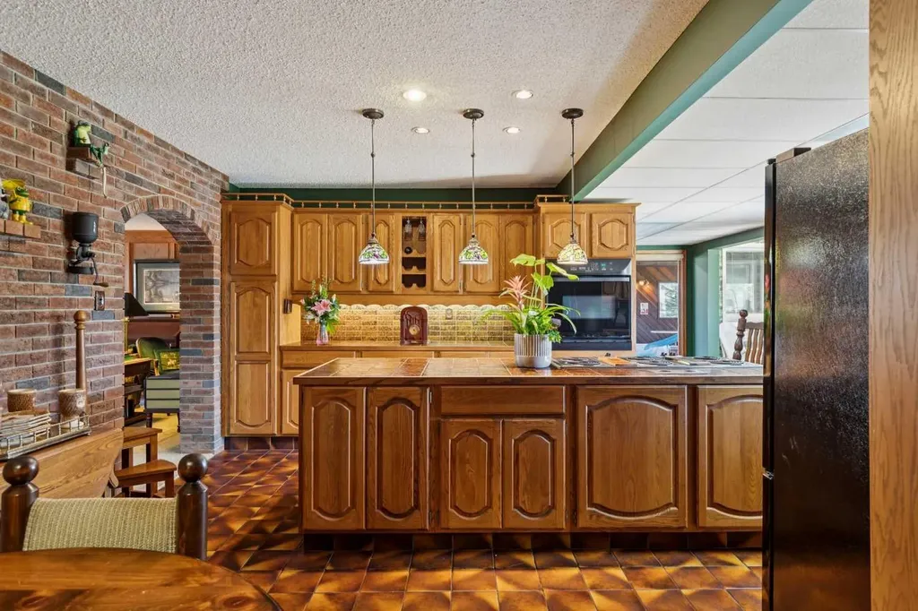 302 Macleod Trail Rural Foothills County AB T1S 5J4