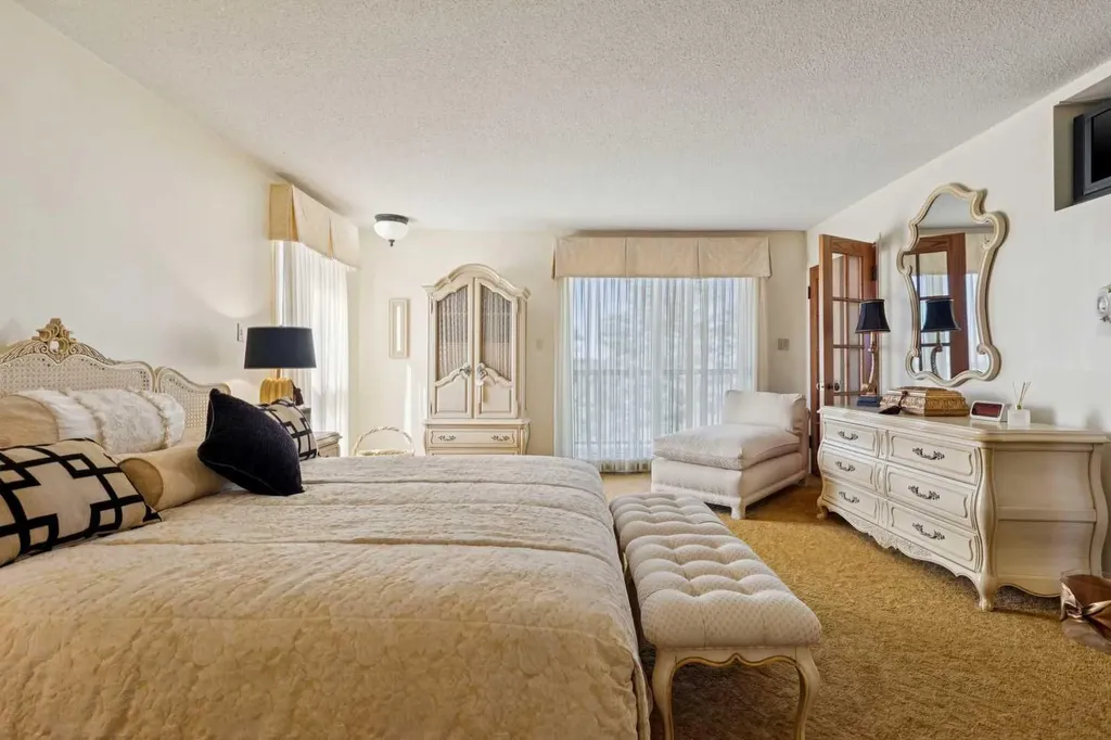 302 Macleod Trail Rural Foothills County AB T1S 5J4