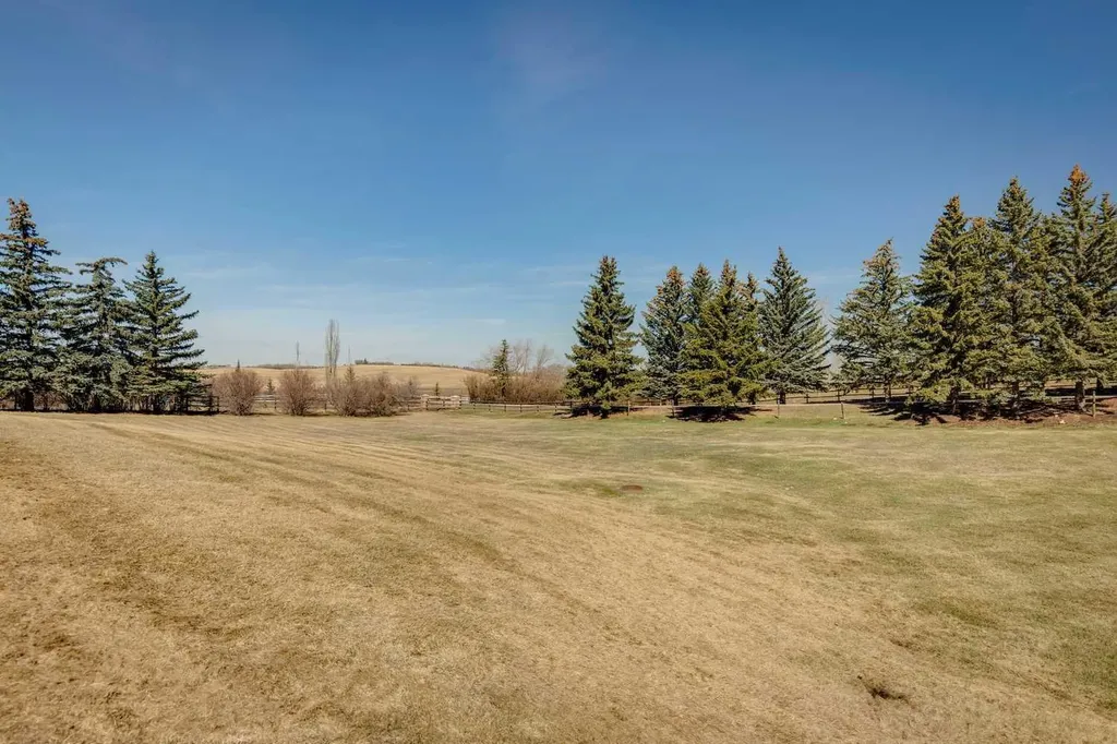 302 Macleod Trail Rural Foothills County AB T1S 5J4