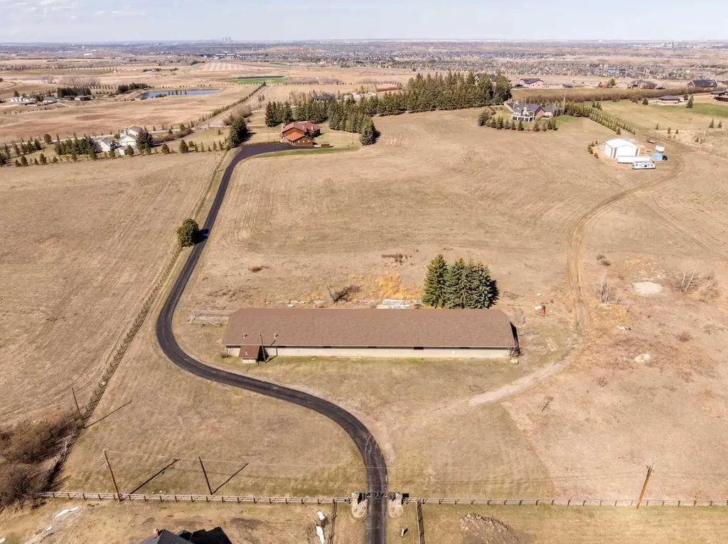 302 Macleod Trail Rural Foothills County AB T1S 5J4