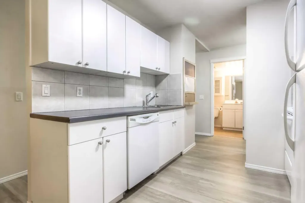 626 2 Avenue NE Calgary AB T2E0E8