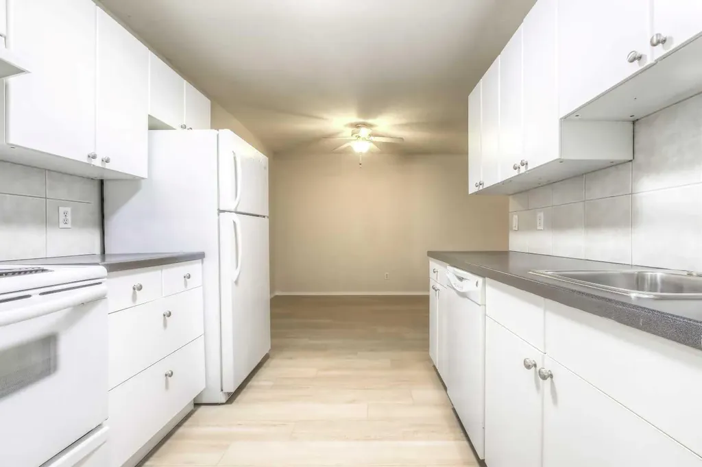 626 2 Avenue NE Calgary AB T2E0E8