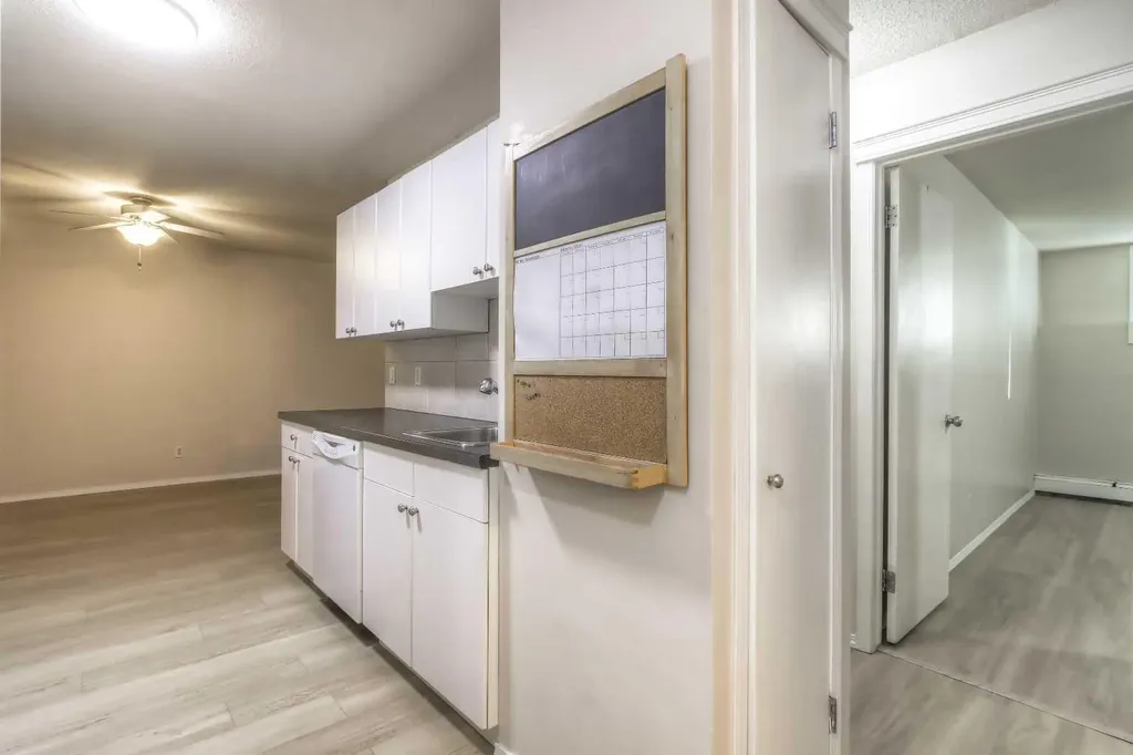 626 2 Avenue NE Calgary AB T2E0E8